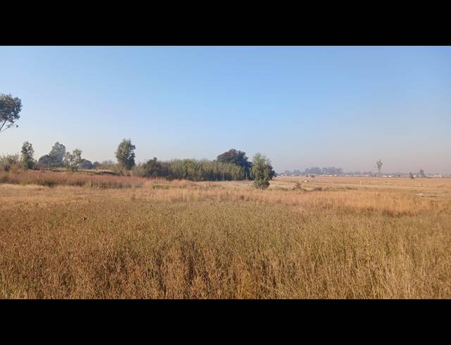 9,100M² VACANT LAND FOR SALE IN UNITAS PARK